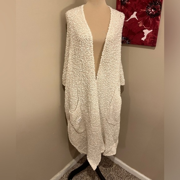 Demdaco Handmade Giving Shawl - Picture 3 of 8